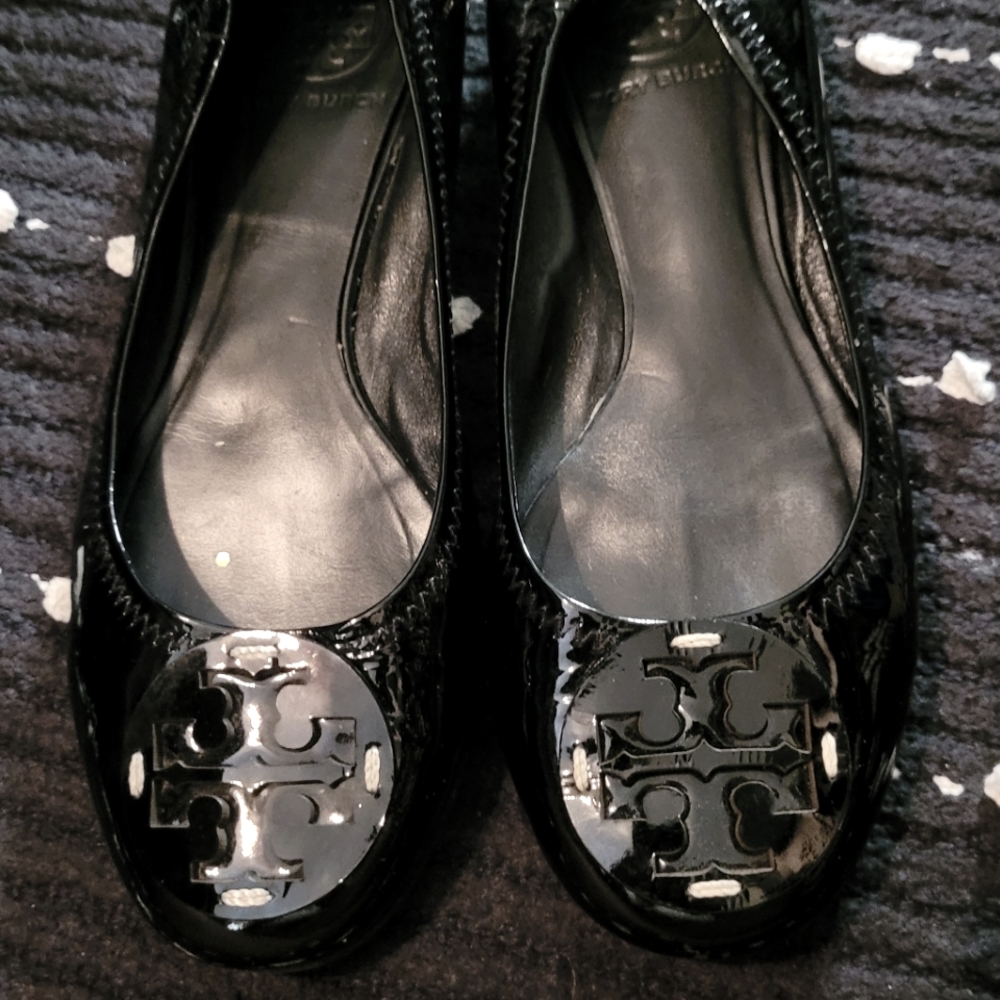 Tory burch flats in good used condition